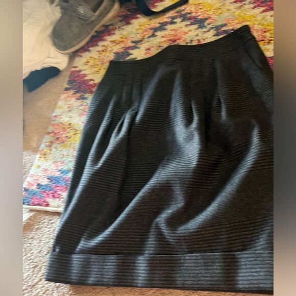 Burberry dark grey wool blend skirt 4 - Picture 10 of 11